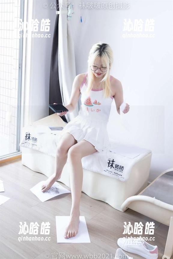 BoBoSocks袜啵啵-小安 BoBoSocks袜啵啵 - 小安的小腿丝袜,原图完全无圣光,纯“骚”气,不装、只真实!