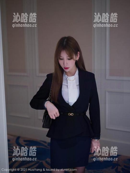 HuaYang花漾 - 全套朱可儿Flower白衬衫穿搭，原图不仅好看，可能还会惊艳你哦！