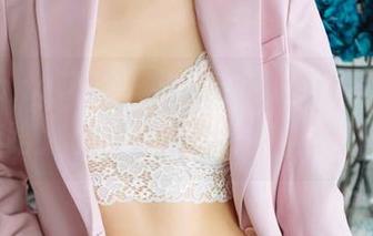 HuaYang花漾 - 果儿Victoria的定制白裙:走路太快,裙摆飞起来能吸引小鸟!