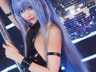 高清图库，Luisa_零纱女友与不穿的微妙相遇。