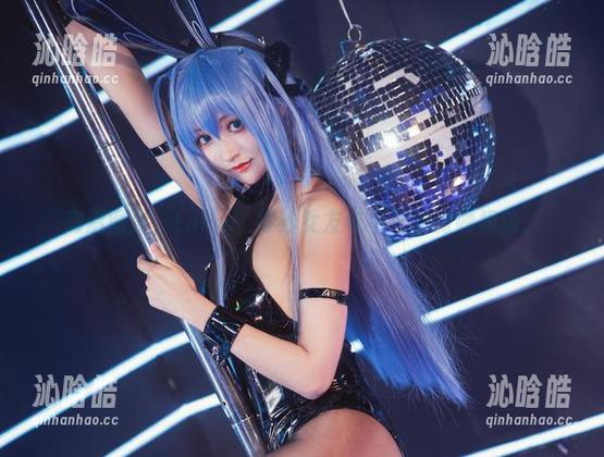 高清图库，Luisa_零纱女友与不穿的微妙相遇。