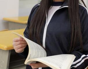 MFStar模范学院 - 吴思晚美脚：这种风景太美，免费写真也得小心心！