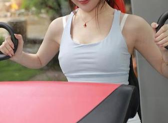 MFStar模范学院 - 温柔如风的徐微微mia,最新美图,轻松驾驭礼服——你也许想不到她的选择。