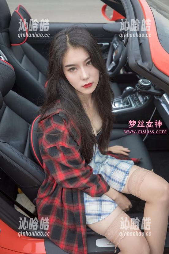 MSLASS梦丝女神 - 这就是玥玥！长裙下的美人坯子，最新套图让我一秒入迷！