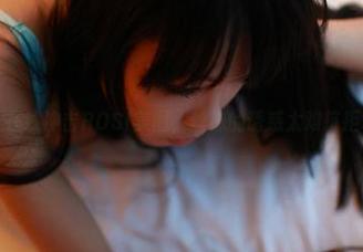 在线冲击ROSI美图，丝袜的诱惑太难抗拒