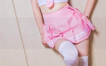TouTiao头条女神 - 刘瑾希最新爆款：体操服也能这么嗨，美图上线了哦