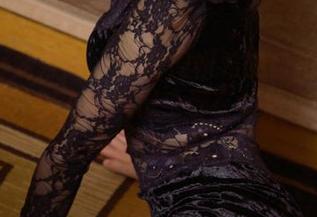 UGirls尤果网 - 这份周妍希的自拍图包有点旖旎，树上的风似乎都在悄悄偷听我对她的赞叹！
