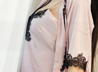 UGirls尤果网 - 谁让李易童爱上奶牛，高清图集果然够让人低头思考…