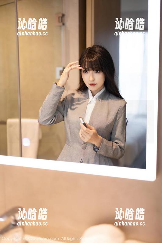 Xiuren秀人网 - 或许我该警告自己，Carol周妍希的无圣光少女套图可能会让人上瘾哦。
