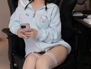 Xiuren秀人网 - Elise谭晓彤水手服写真,让我怀疑她是不是直接走出动画里的角色,下载ing!