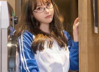 Xiuren秀人网 - 图片里的周于希Sally，黑色简直是她的二次元分身吧？