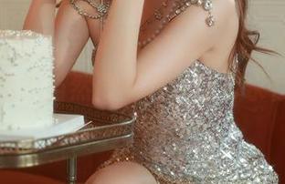 Xiuren秀人网 - 看奈汐酱nice的护士照片,原图?当然要下载,让它永存我的手机里。