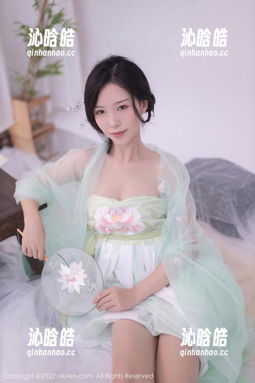 Xiuren秀人网 - 制服图集，宋愉愉让我怀疑人生：这我也能驾驭吗？