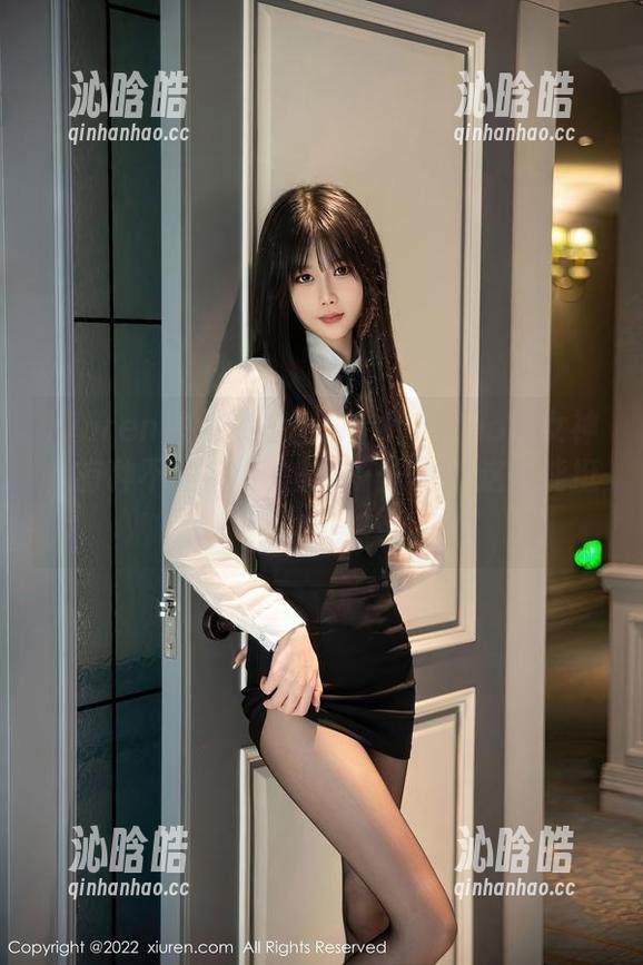 Xiuren秀人网 - 图包中的尤Una娜女神，有种不知所措的美好……心脏这次能挺过去吗？