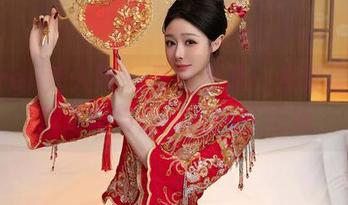 Xiuren秀人网 - 夏日图集:艾栗栗栗栗栗栗吖与西瓜的疯狂邂逅