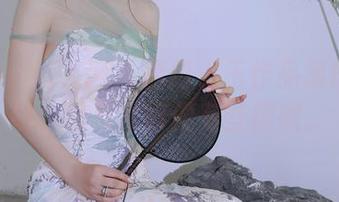 Xiuren秀人网 - 西门小玉作品集最新上线，死库水好像有些撩哦。