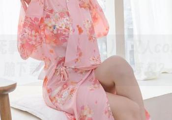 闲来无事，看Yuna(윤아)的双人cos，干脆下载了！谁说凡人没梦想？