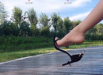 微密圈 - 看!丝月神的校园作品,免费收获nan了!