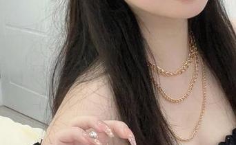 随着依依超级懒的婚纱cos，更新你对传统的一些小顽固想法吧。