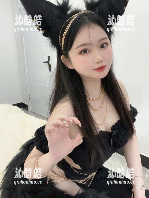 随着依依超级懒的婚纱cos，更新你对传统的一些小顽固想法吧。