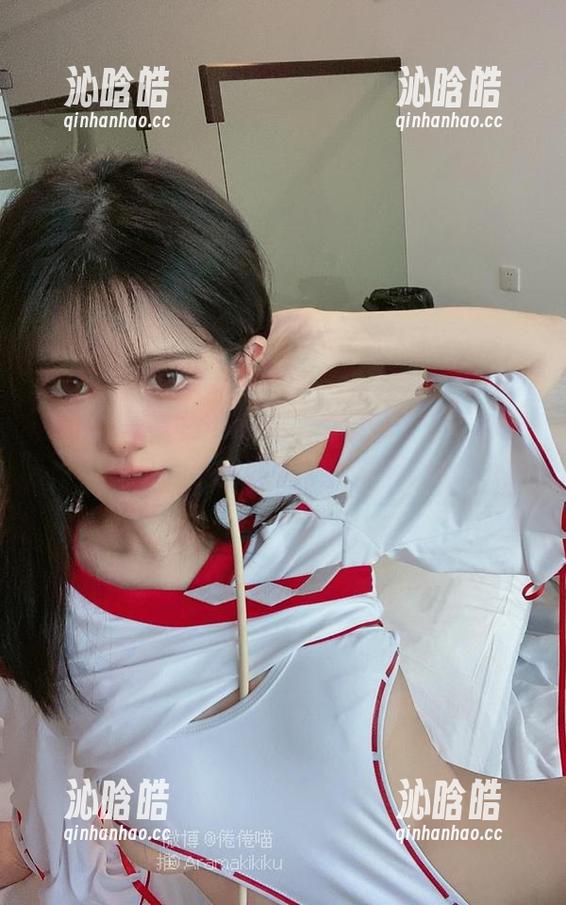 别以为只有歌声好听，倦倦喵的吉他妹妹还有一手超好看的高清图集！