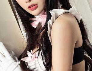 克拉女神 - 原图里的YOYO网袜，而图片把事情搞得复杂却有趣