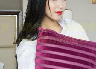 克拉女神 - 精选作品集：薇薇的裸足演绎了从指尖到心尖的惬意