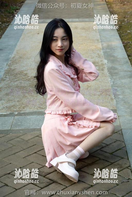初夏女神 - 资源直达！点点的毛衣合集，保暖又撩人，买不起也想偷！