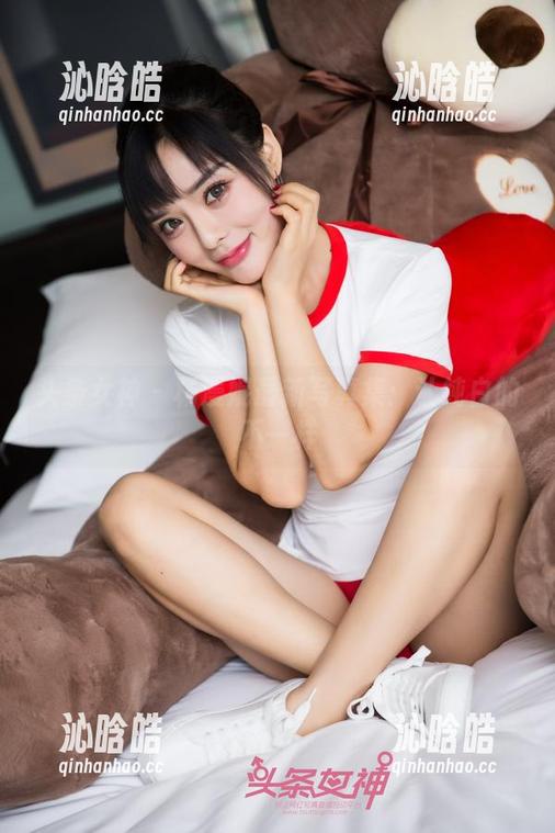 头条女神-杨漫妮 头条女神 - 杨漫妮最新写真集:让纯白的不一样