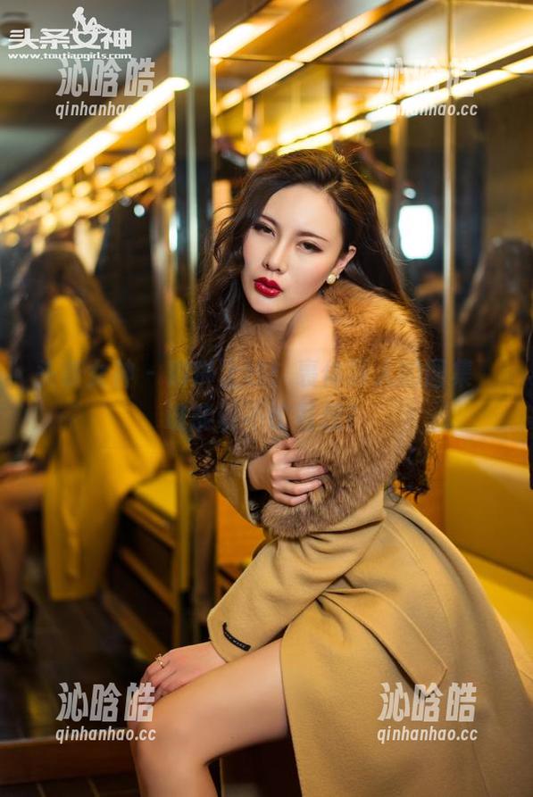 头条女神 - 琳琳上线：裹体丽人的图集，谁能说不忙着想？