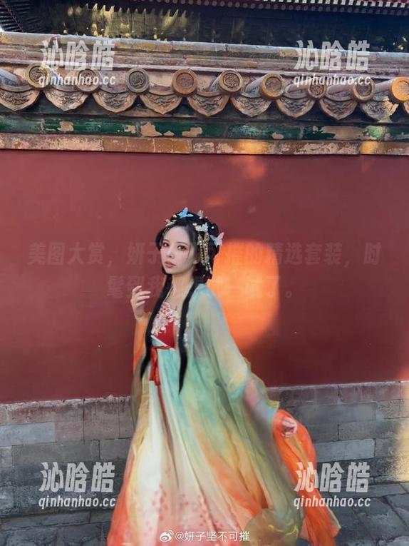 妍子坚不可摧 美图大赏,妍子坚不可摧的精选套装,时髦到我都想试一试了。
