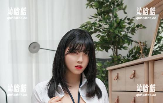 宋哈娜(송하나)的图集很巧妙：Bimilstory微型比基尼，还没想明白的感觉