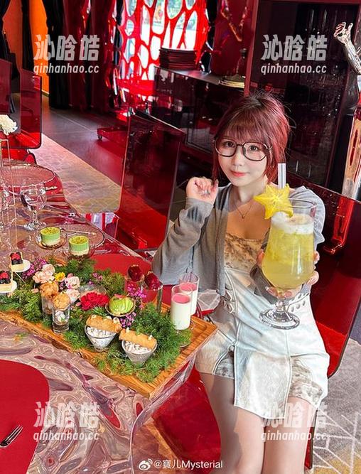宝儿mysterial旗袍，合集里每一条资源都像夏日的微风，飘荡