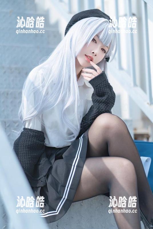 一直在找好壁纸，结果发现宫本樱的蕾丝决赛圈了！
