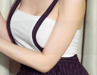 尤果网 - 看小喜在线写真，水手服的魔力似乎依然在我心头打着转。