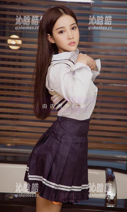 尤果网 - 学姐崔灿在照片里悄悄问：学业和颜值我都能兼得吗？