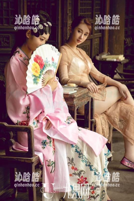 尤果网 - 张栩菲“女友”写真：你敢买吗？小心你吃不了兜着走！