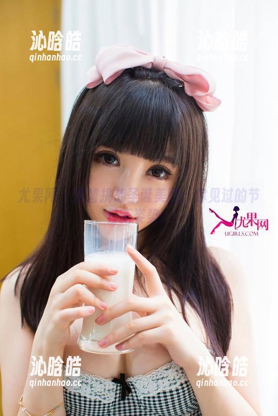 尤果网 - 美替挑战圣诞美图：你见过的节日新姿势！