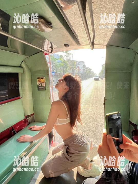 微密圈 - 就是阿朱啊野生自拍真美！快来下载，偶尔也想当个自拍狂魔嘛！