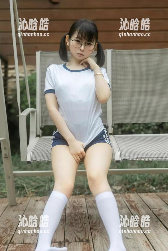 迷失在幼水铃衣的私房图集，童年的不靠谱再现