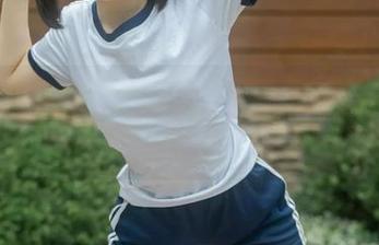幼水铃衣的私拍:这“天使”其实很接地气。
