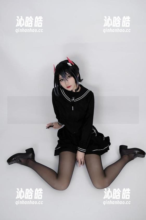 幼爱youmeko 幼爱youmeko,快来给我补充短裤壁纸合集!