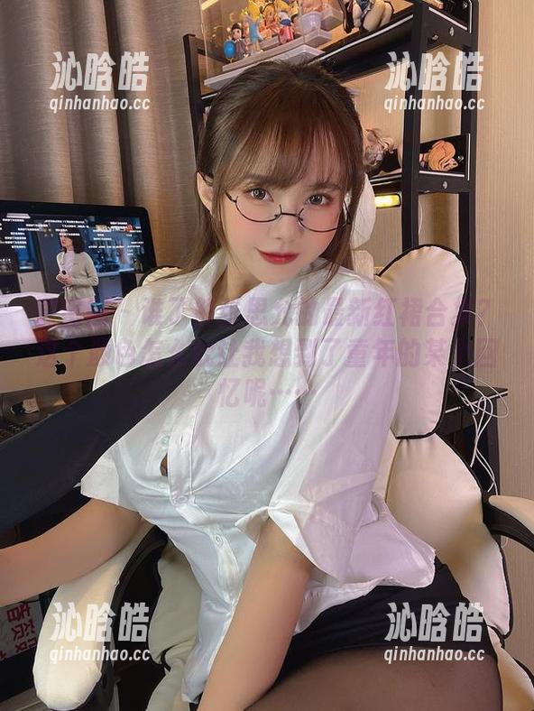 张思允 微密圈 - 谁了解张思允的最新红裙合集?这个颜色怎么就让我想到了童年的某个回忆呢……