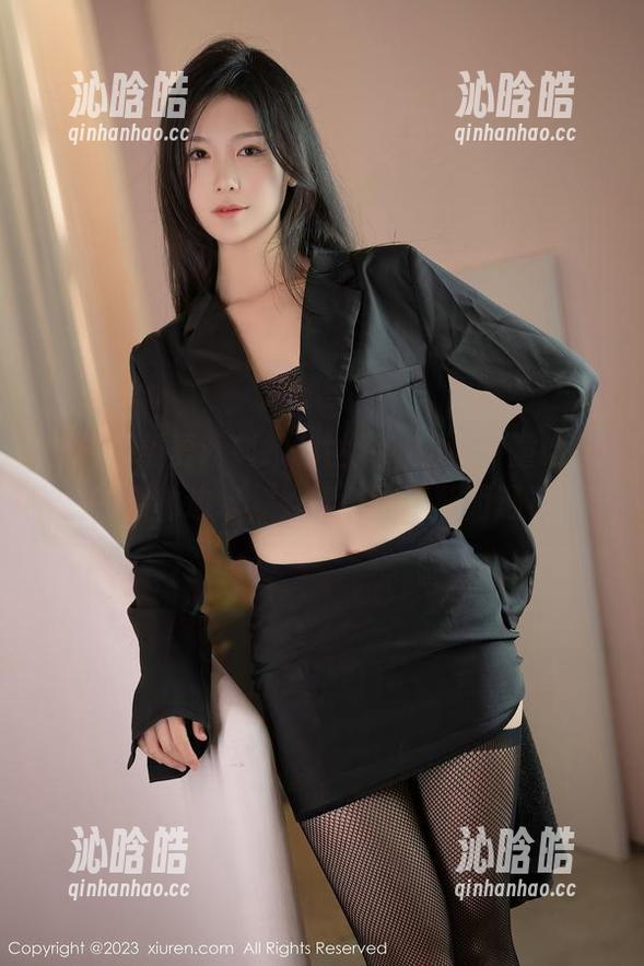 福利不重复：抖娘利世深绿图集，童话里的森林边缘，当绿与你不期而遇！