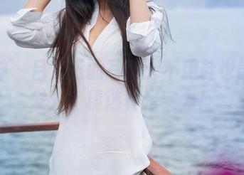 推女神 - 吕梦玉的写真:不用鞋也能闪闪发光?精选真足实力!