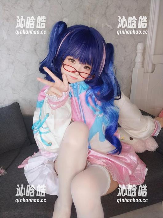 礼服与摇摇乐yoyo：原图中的意外尴尬