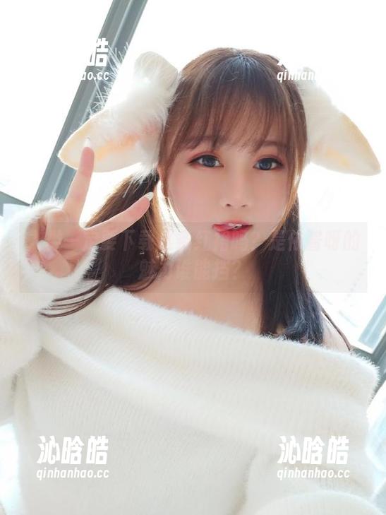 人类一定要下载这条红裙吗？是依酱呀的魅力谁能挡？