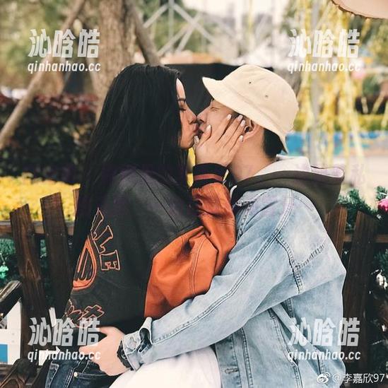 微密圈 - 视频里的李嘉欣97，一边飘着私拍资源，一边让我脑海冒汗…