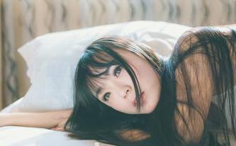 果团网 - 教室里的酸酱兔：私拍就要活得随性点