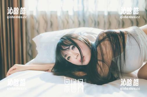 果团网 - 教室里的酸酱兔：私拍就要活得随性点